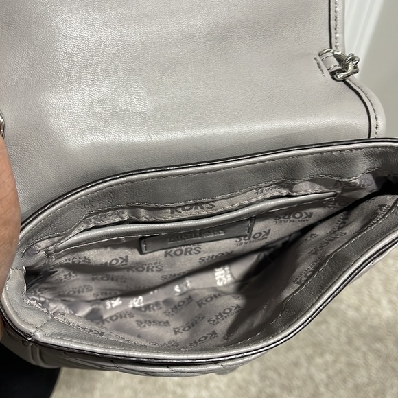 Michael Kors Crossbody Bag ‼️ - Picture 6 of 7